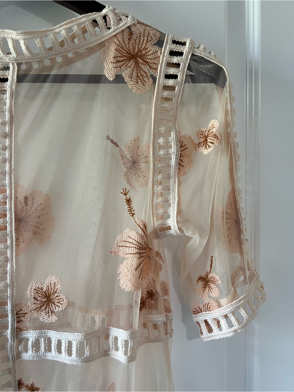 Tobi Sheer Floral Embroidered Mesh Tulle Lace Overlay Dress Peach / Nude Small - Picture 7 of 9